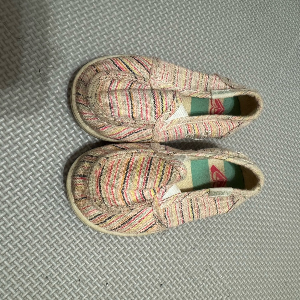 Roxy toddler girl slip ons
